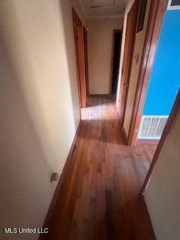 5685 Carrollton Road, Grenada, MS 38901