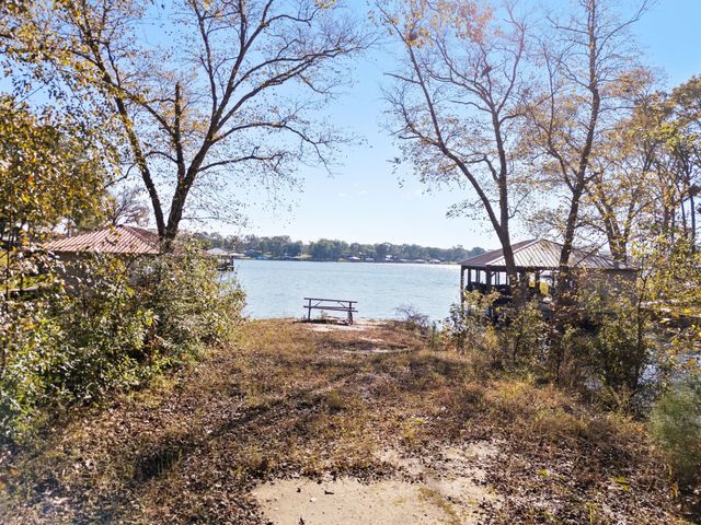 21135 County Road 1291, Flint, TX 75762