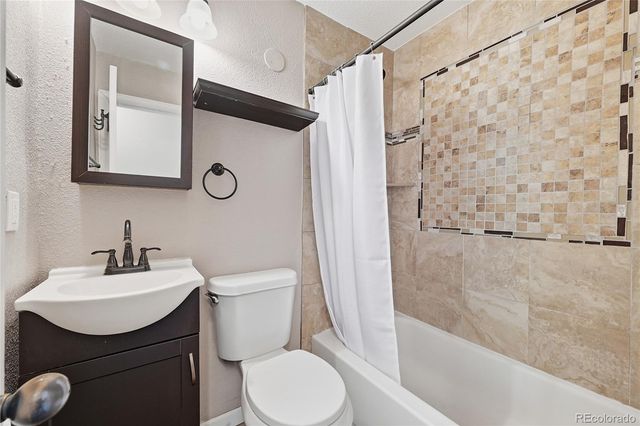 1781 Kingston Street, Aurora, CO 80010