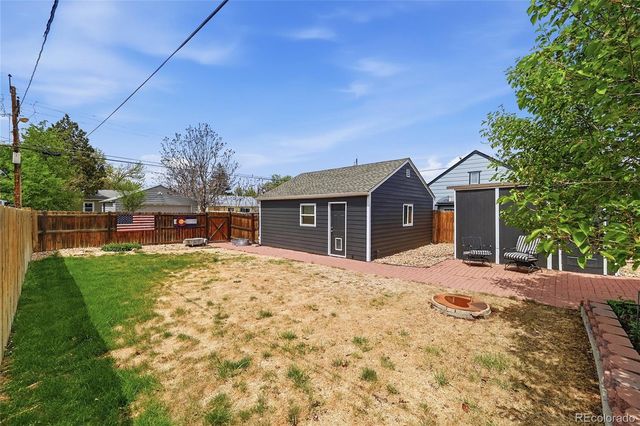 1781 Kingston Street, Aurora, CO 80010