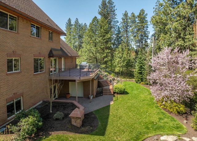 1909 E Pinecrest Rd, Spokane, WA 99203
