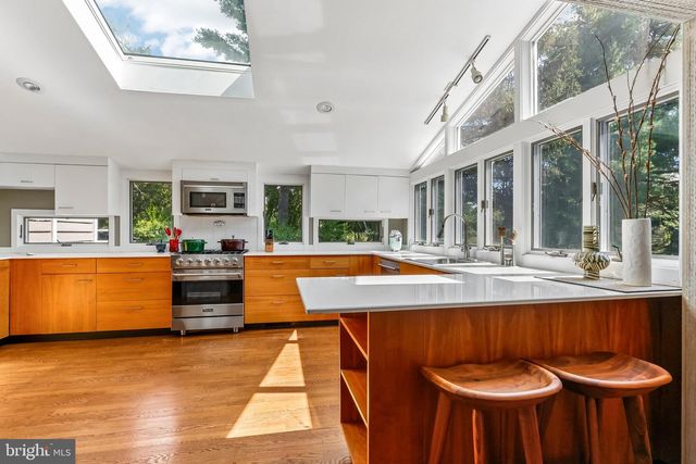 63 BEDENS BROOK RD, Skillman, NJ 08558