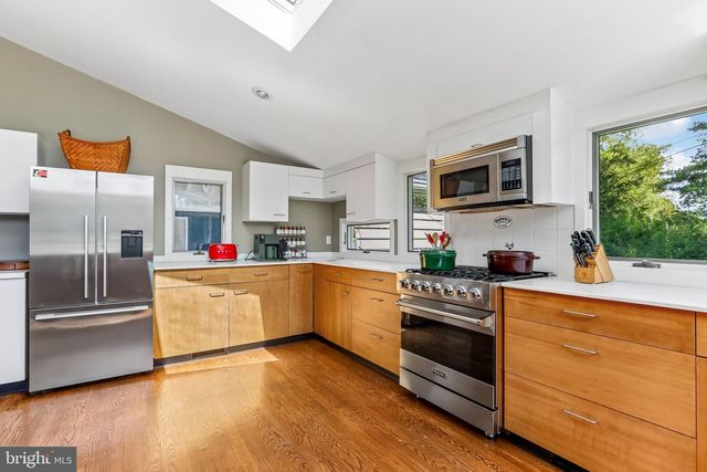 63 BEDENS BROOK RD, Skillman, NJ 08558
