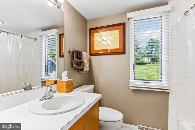 63 BEDENS BROOK RD, Skillman, NJ 08558