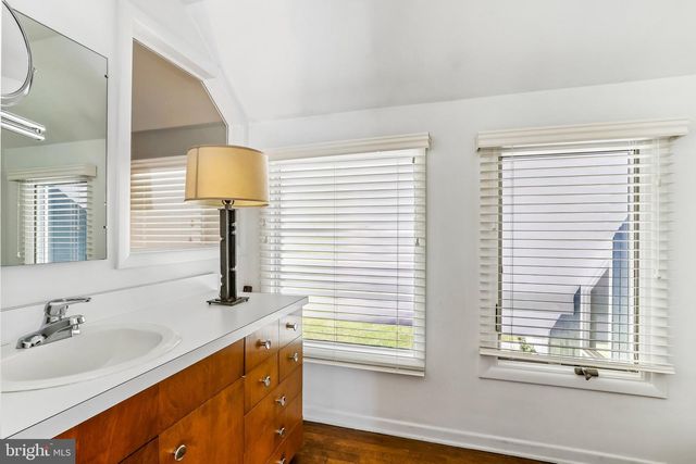 63 BEDENS BROOK RD, Skillman, NJ 08558