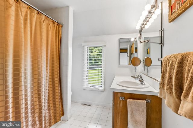 63 BEDENS BROOK RD, Skillman, NJ 08558