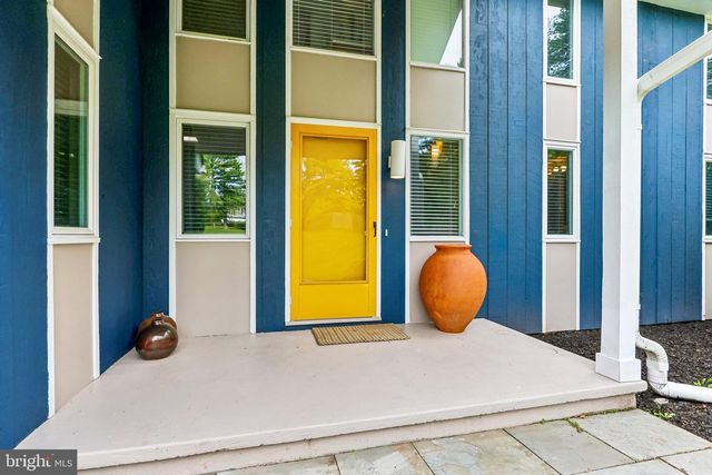 63 BEDENS BROOK RD, Skillman, NJ 08558