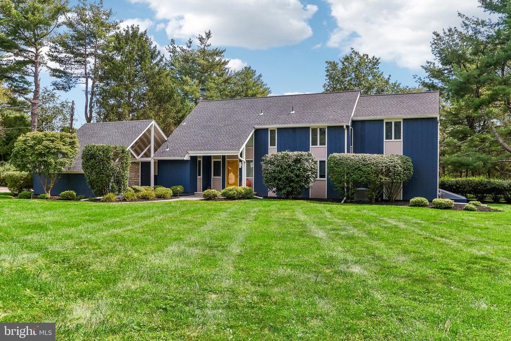 63 BEDENS BROOK RD, Skillman, NJ 08558