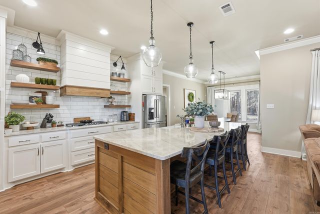 5048 Westridge Cir, Benton, AR 72019