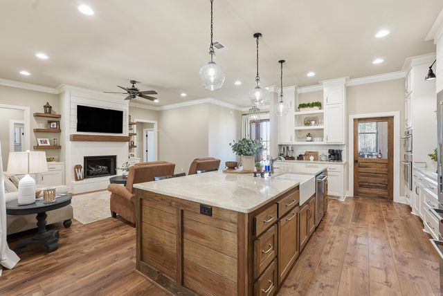 5048 Westridge Cir, Benton, AR 72019