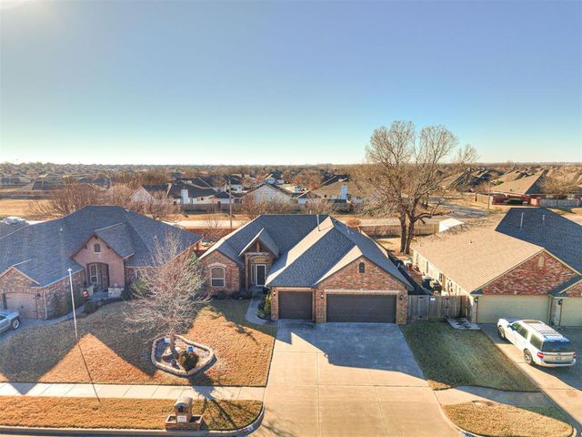 720 Carol Ann Place, Moore, OK 73160