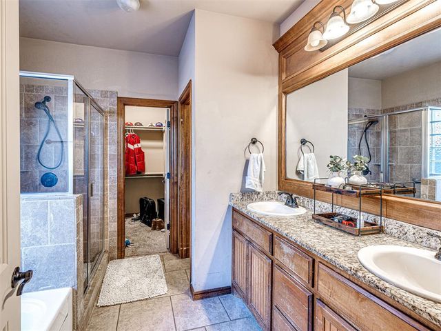 720 Carol Ann Place, Moore, OK 73160