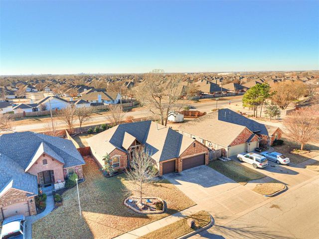 720 Carol Ann Place, Moore, OK 73160