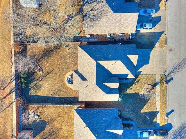 720 Carol Ann Place, Moore, OK 73160