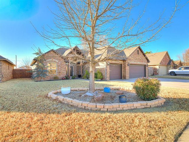 720 Carol Ann Place, Moore, OK 73160