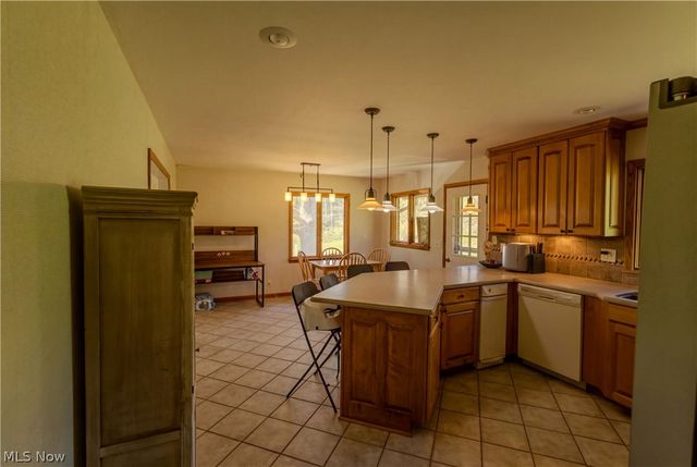 100 Crestwood Circle, Marietta, OH 45750