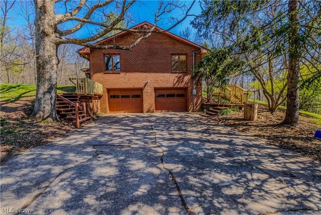 100 Crestwood Circle, Marietta, OH 45750