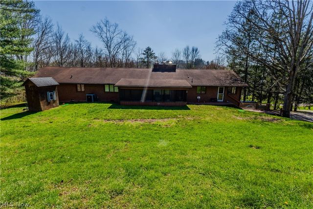 100 Crestwood Circle, Marietta, OH 45750