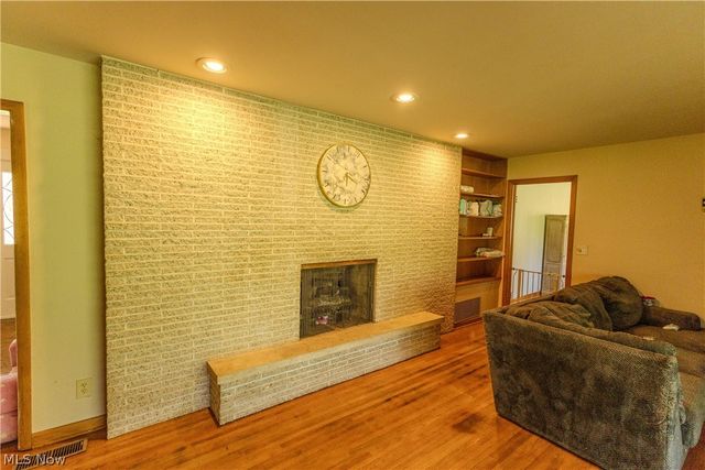 100 Crestwood Circle, Marietta, OH 45750