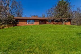 100 Crestwood Circle, Marietta, OH 45750