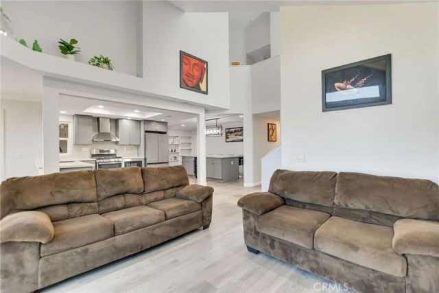 6117 E Garnet, Anaheim, CA 92807