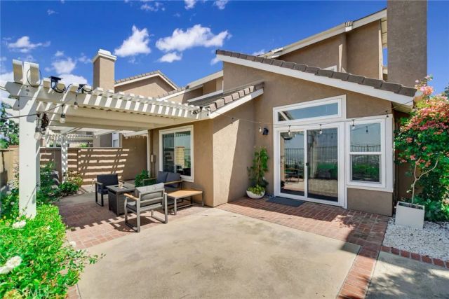 6117 E Garnet, Anaheim, CA 92807