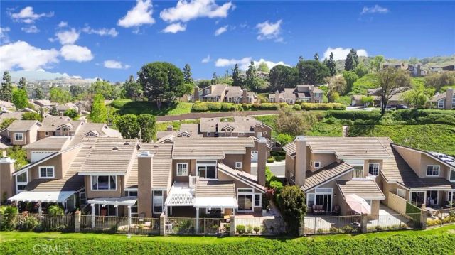 6117 E Garnet, Anaheim, CA 92807