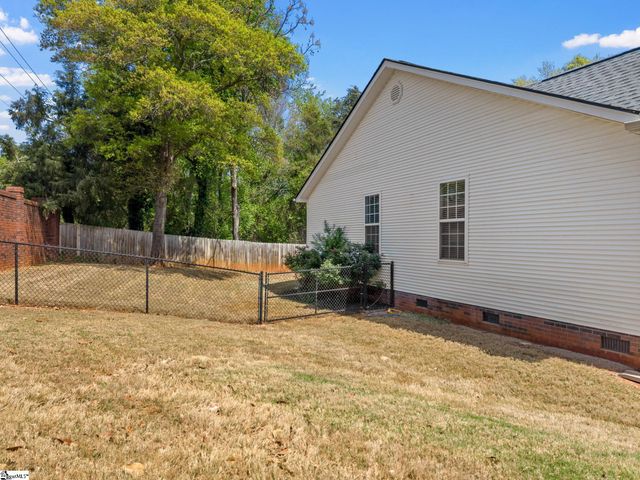 103 Heritage Creek Drive, Boiling Springs, SC 29316