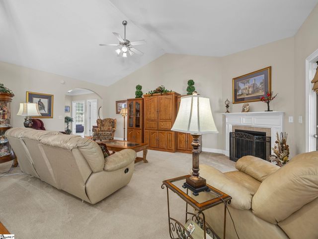 103 Heritage Creek Drive, Boiling Springs, SC 29316