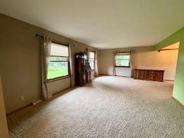 W275 N4880 S Courtland Circle, Pewaukee, WI 53072