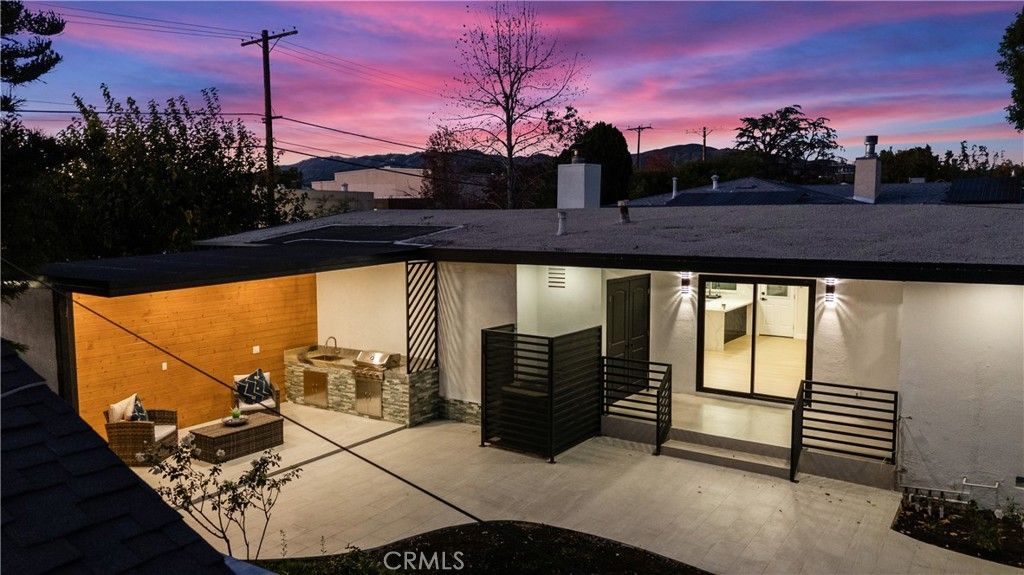 Image 1 of property listing at 10334 Louise, Granada Hills, CA 91344