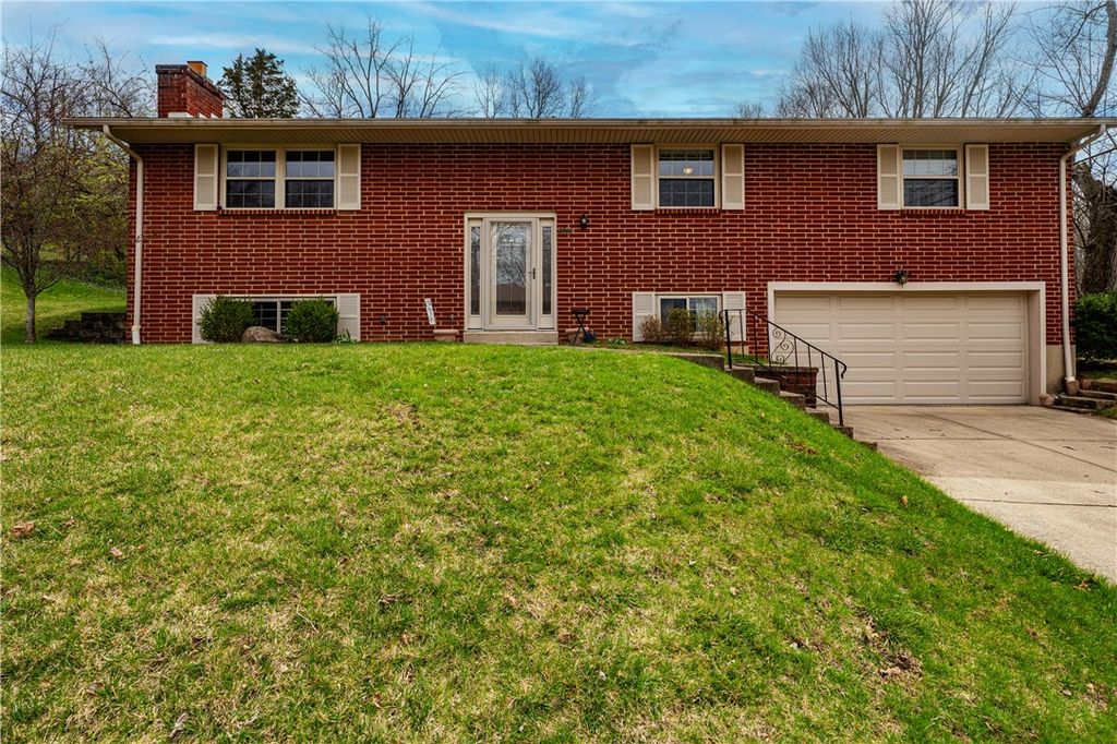 2766 Symphony Way, West Carrollton, OH 45449