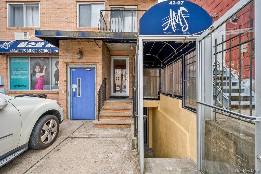 43-07 162nd Street, Flushing, NY 11358 — photo 2