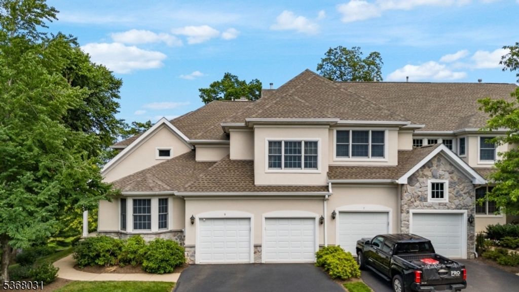 9 Hadley Ct, Bernards Twp., NJ 07920