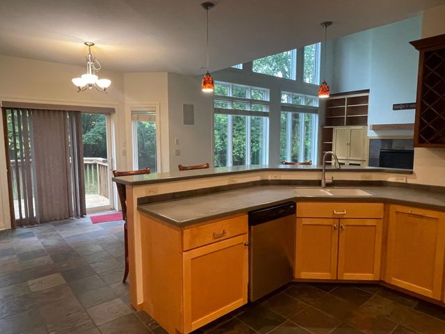 3019 Thaddeus Road SW, Rochester, MN 55902