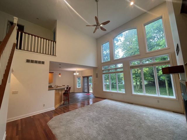 3019 Thaddeus Road SW, Rochester, MN 55902