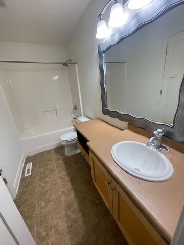 3019 Thaddeus Road SW, Rochester, MN 55902