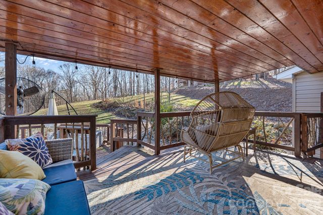 9870 Harvest Lane, Davidson, NC 28036