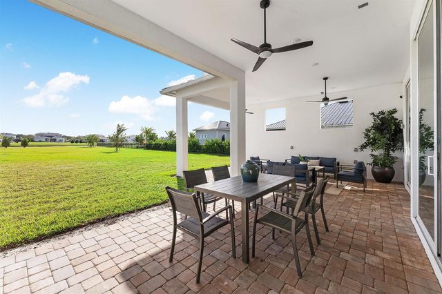 20076 SE Bridgewater Drive, Jupiter, FL 33458