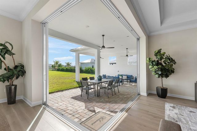 20076 SE Bridgewater Drive, Jupiter, FL 33458