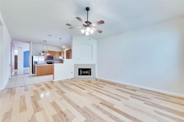 2133 Paradise Ridge DR, Round Rock, TX 78665