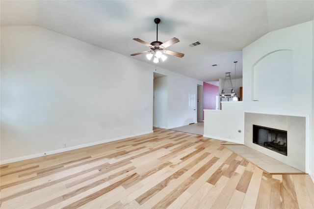 2133 Paradise Ridge DR, Round Rock, TX 78665