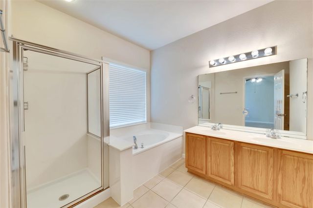 2133 Paradise Ridge DR, Round Rock, TX 78665