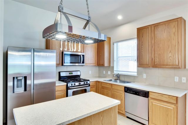 2133 Paradise Ridge DR, Round Rock, TX 78665