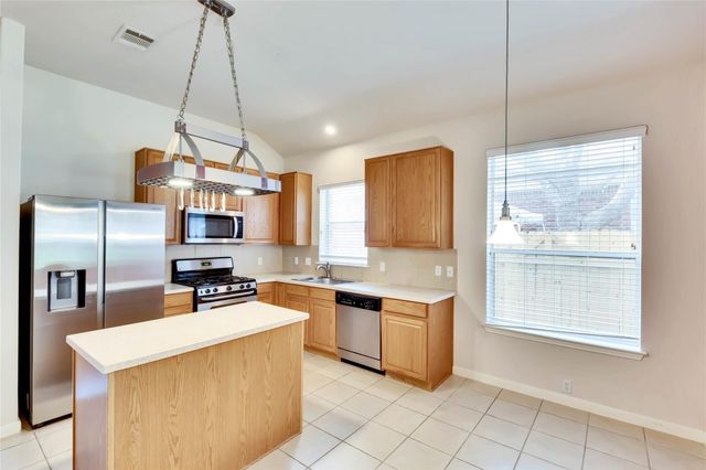 2133 Paradise Ridge DR, Round Rock, TX 78665