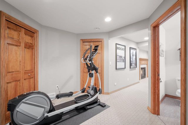 1570 Mesa DRIVE, Ashwaubenon, WI 54313