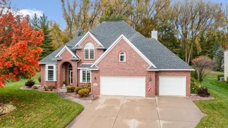 1570 Mesa DRIVE, Ashwaubenon, WI 54313