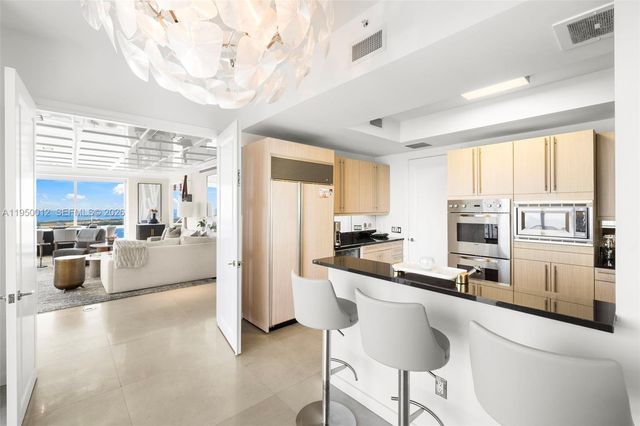 1425 Brickell Ave 58E, Miami, FL 33131