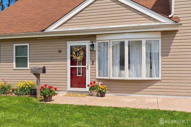 30 Mountain Avenue, Hazlet, NJ 07730
