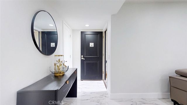 4632 Park Granada 93, Calabasas, CA 91302